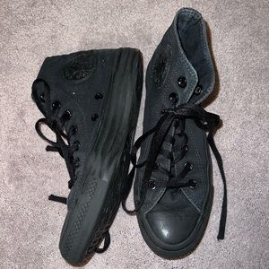All Black Converse Size 7 Women’s
